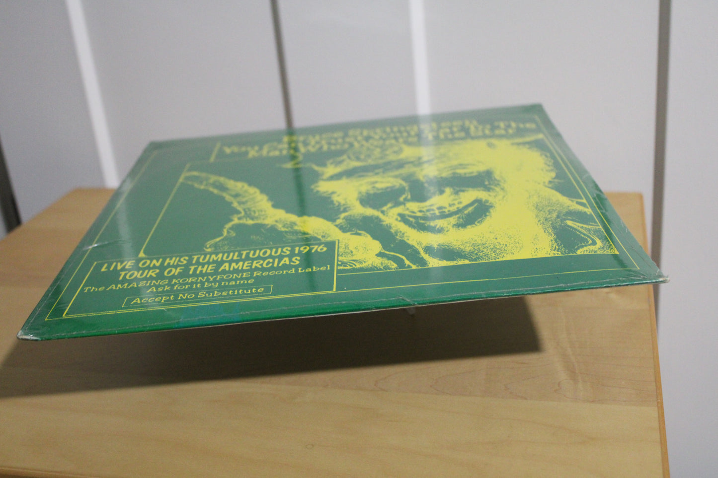 Bruce Springsteen - SEALED - YOU CAN TRUST YOUR CAR TO THE MAN WHO WEARS THE STAR - The Main Point 1975