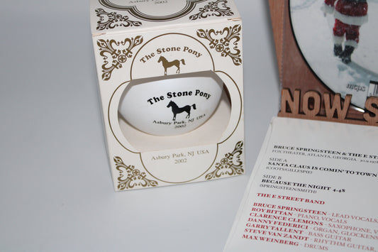 Bruce Springsteen - Santa Claus Comin' to Town 7" Vinyl & Stone Pony Ornament (XMAS 2025)